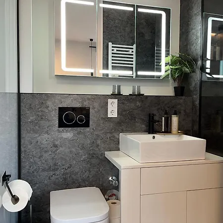 Apartamento Voll Ausgestattete - Self Check-in - Küche-parkplatz - Beyond Staying