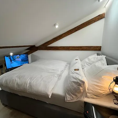 Apartamento Voll Ausgestattete - Self Check-in - Küche-parkplatz - Beyond Staying *