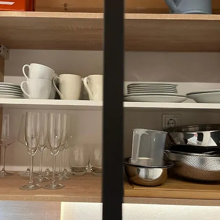 Apartamento Voll Ausgestattete - Self Check-in - Küche-parkplatz - Beyond Staying *