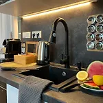 Apartment Voll Ausgestattete - Self Check-in - Kueche-parkplatz - Beyond Staying *