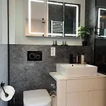 Apartment Voll Ausgestattete - Self Check-in - Kueche-parkplatz - Beyond Staying