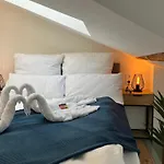 Apartment Voll Ausgestattete - Self Check-in - Kueche-parkplatz - Beyond Staying *