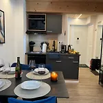 Voll Ausgestattete - Self Check-in - Kueche-parkplatz - Beyond Staying Apartament Pasawa