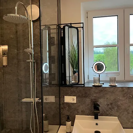 Apartment Voll Ausgestattete - Self Check-in - Kueche-parkplatz - Beyond Staying *