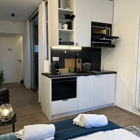 Voll Ausgestattete - Self Check-in - Kueche-parkplatz - Beyond Staying Apartment *