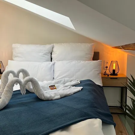 Apartment Voll Ausgestattete - Self Check-in - Kueche-parkplatz - Beyond Staying *