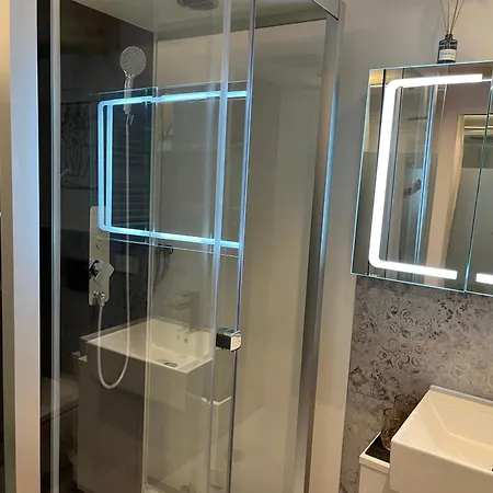 Apartment Voll Ausgestattete - Self Check-in - Kueche-parkplatz - Beyond Staying