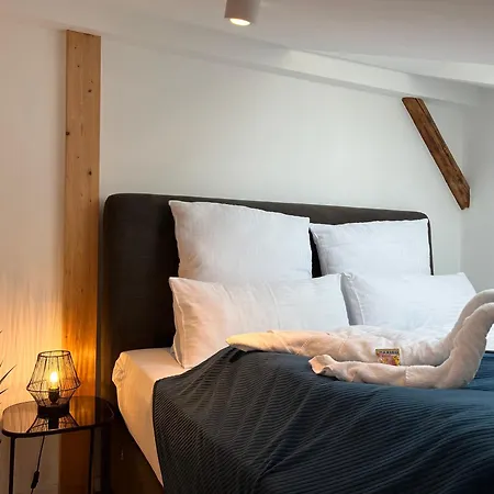 Apartment Voll Ausgestattete - Self Check-in - Kueche-parkplatz - Beyond Staying
