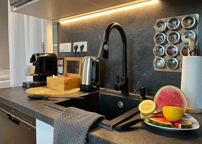 Apartment Voll Ausgestattete - Self Check-in - Kueche-parkplatz - Beyond Staying *