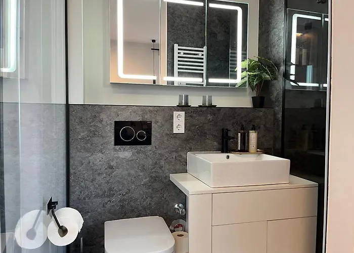 Apartment Voll Ausgestattete - Self Check-in - Kueche-parkplatz - Beyond Staying