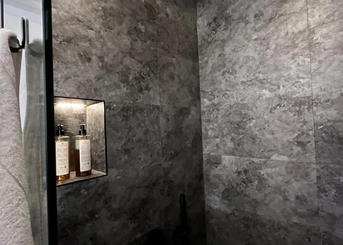 Voll Ausgestattete - Self Check-in - Kueche-parkplatz - Beyond Staying Apartment