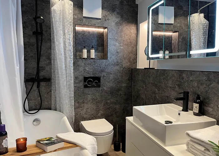 Apartment Voll Ausgestattete - Self Check-in - Kueche-parkplatz - Beyond Staying Passau