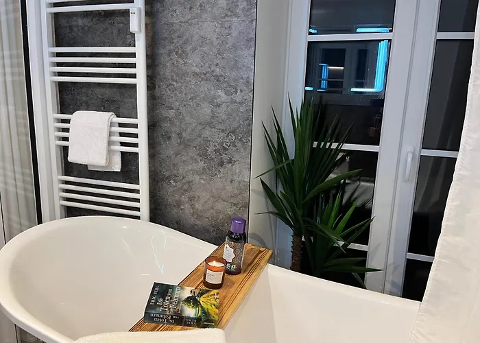 Apartment Voll Ausgestattete - Self Check-in - Kueche-parkplatz - Beyond Staying Passau