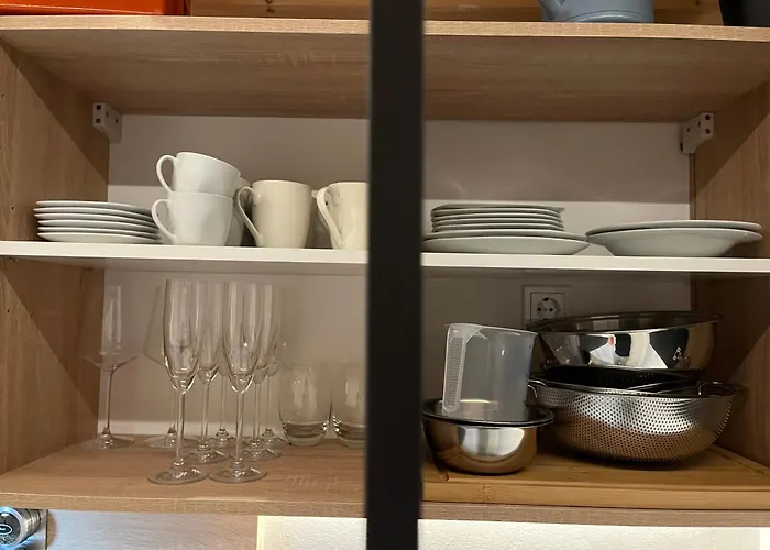 Apartment Voll Ausgestattete - Self Check-in - Kueche-parkplatz - Beyond Staying *