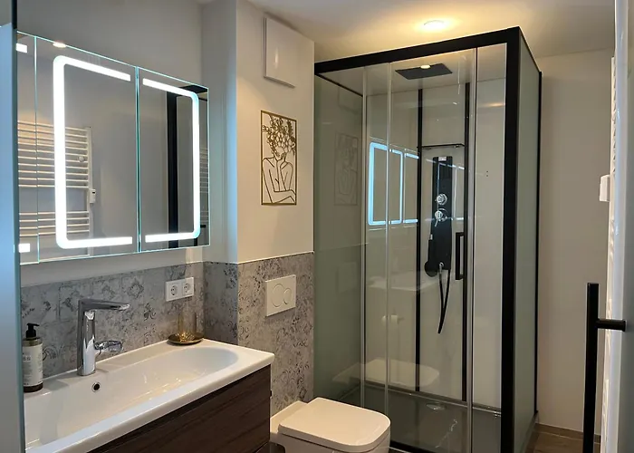 Voll Ausgestattete - Self Check-in - Kueche-parkplatz - Beyond Staying *