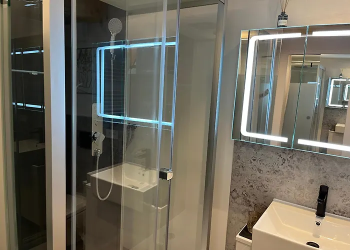 Apartment Voll Ausgestattete - Self Check-in - Kueche-parkplatz - Beyond Staying